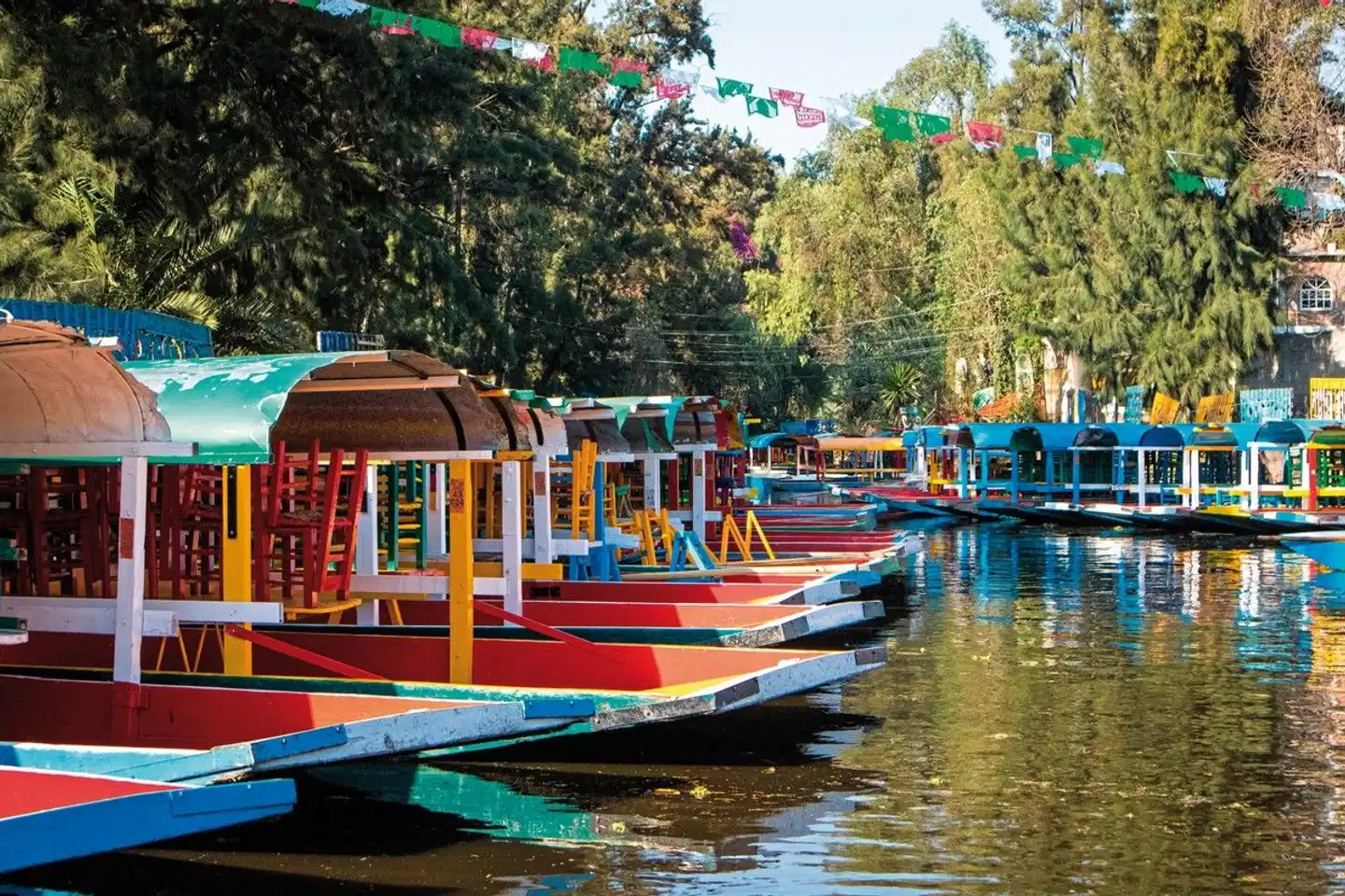 Collage von Welt-Metropole & Mayawelt Sport und Entertainment