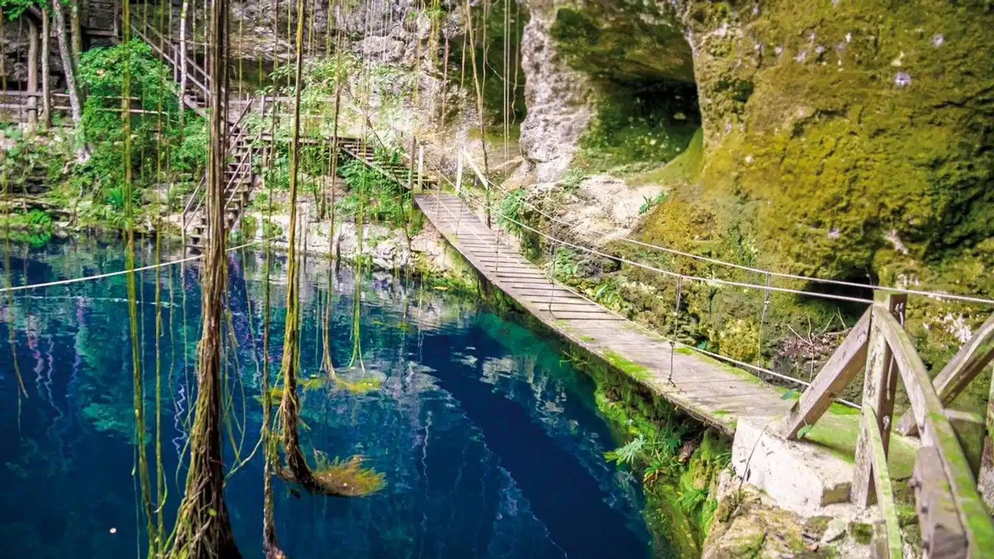 Roadtrip Yucatan: Tempel, Tropen und Cenoten Landschaft