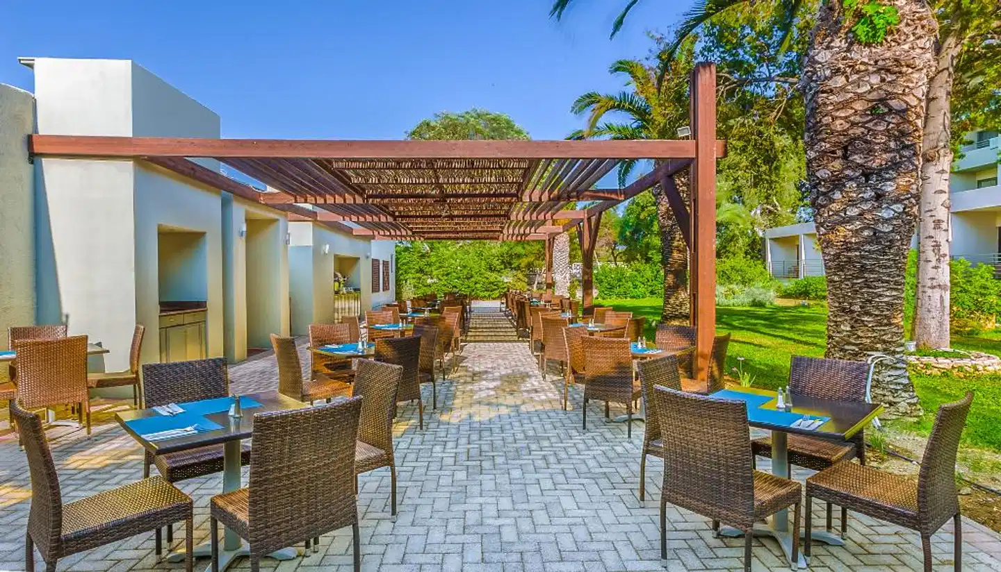 Kipriotis Hippocrates Hotel Terrasse