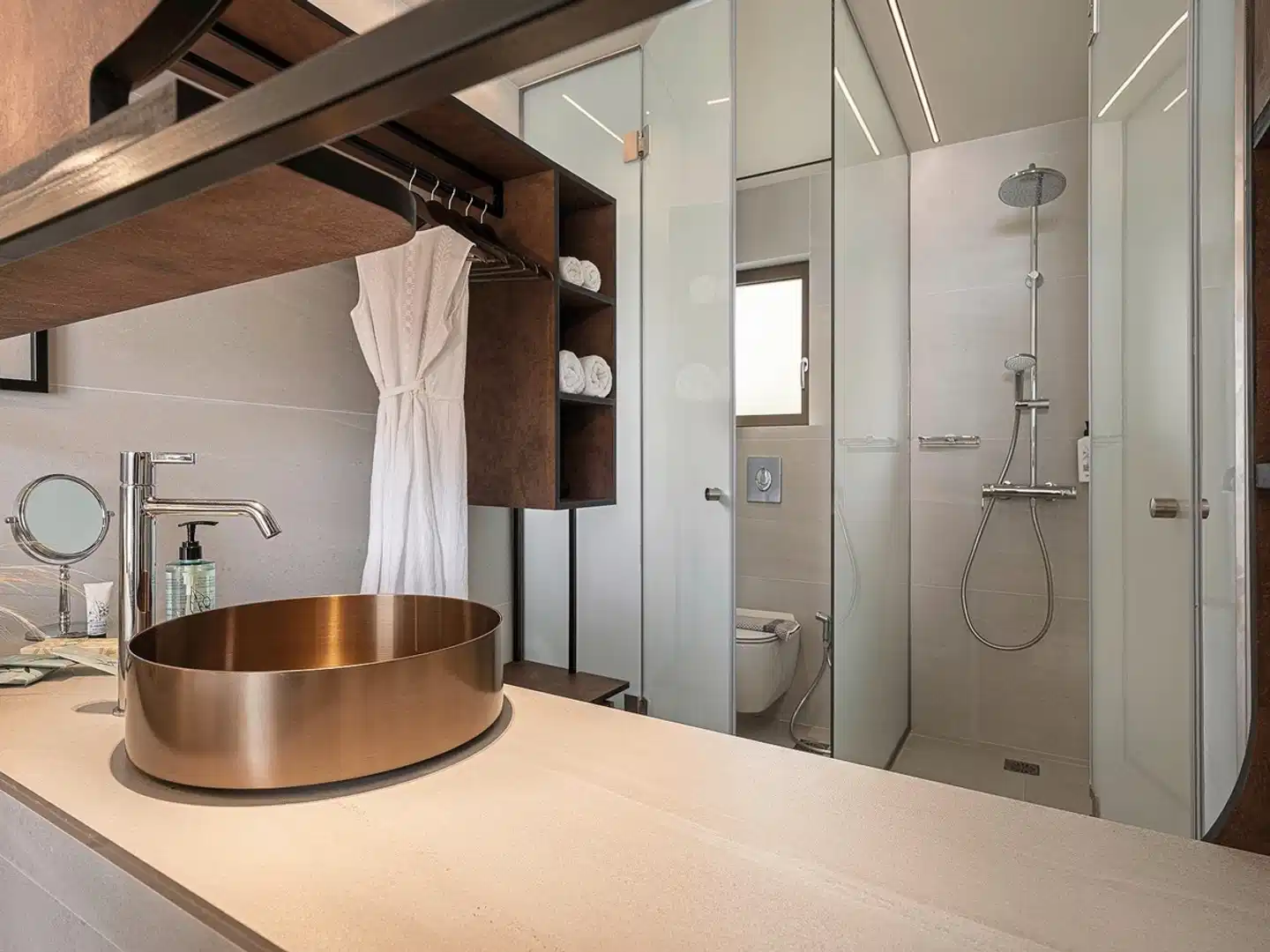 Geraniotis Beach BATHROOM