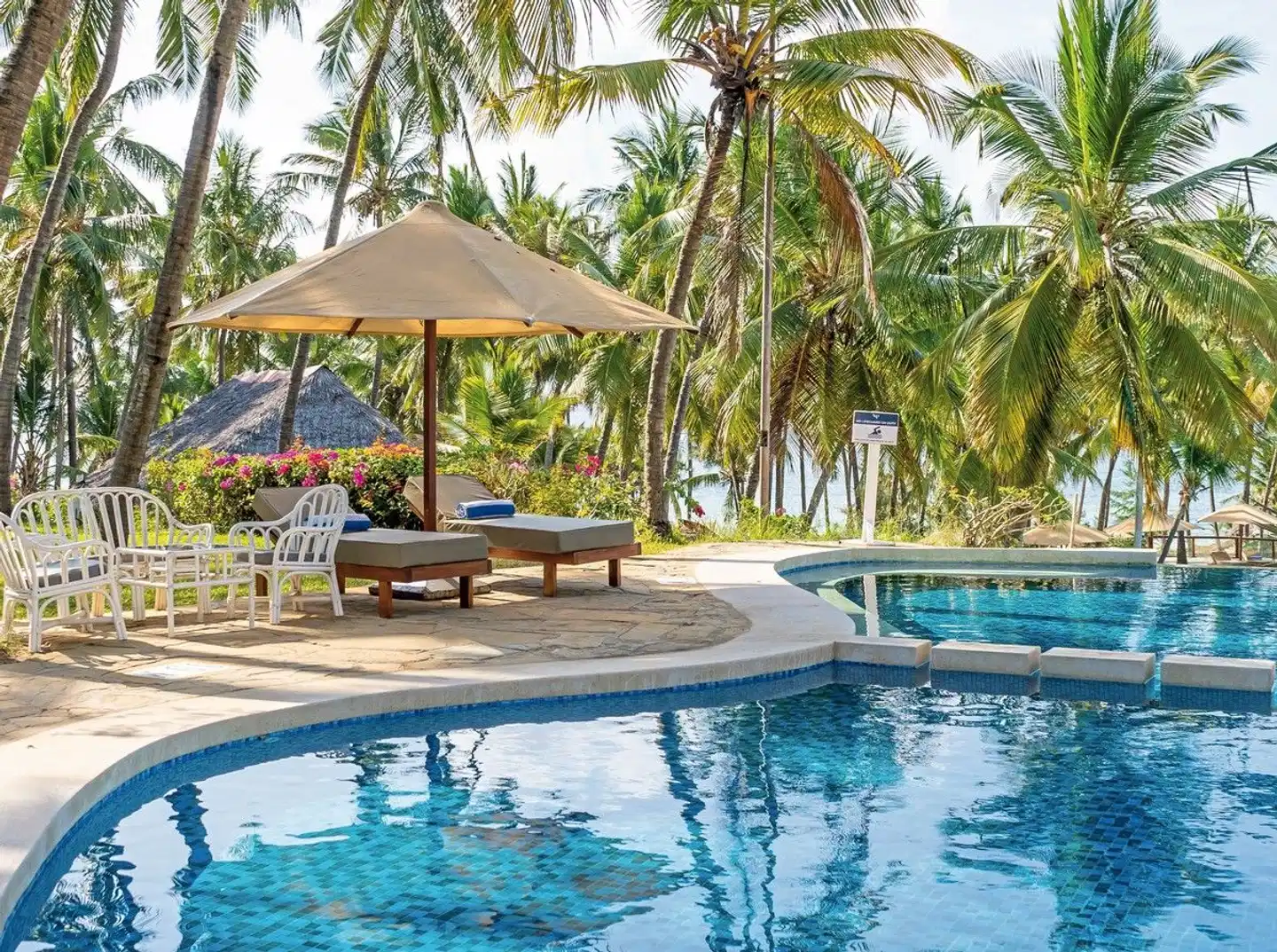 Prideinn Flamingo Beach Resort & Spa Mombasa Pool