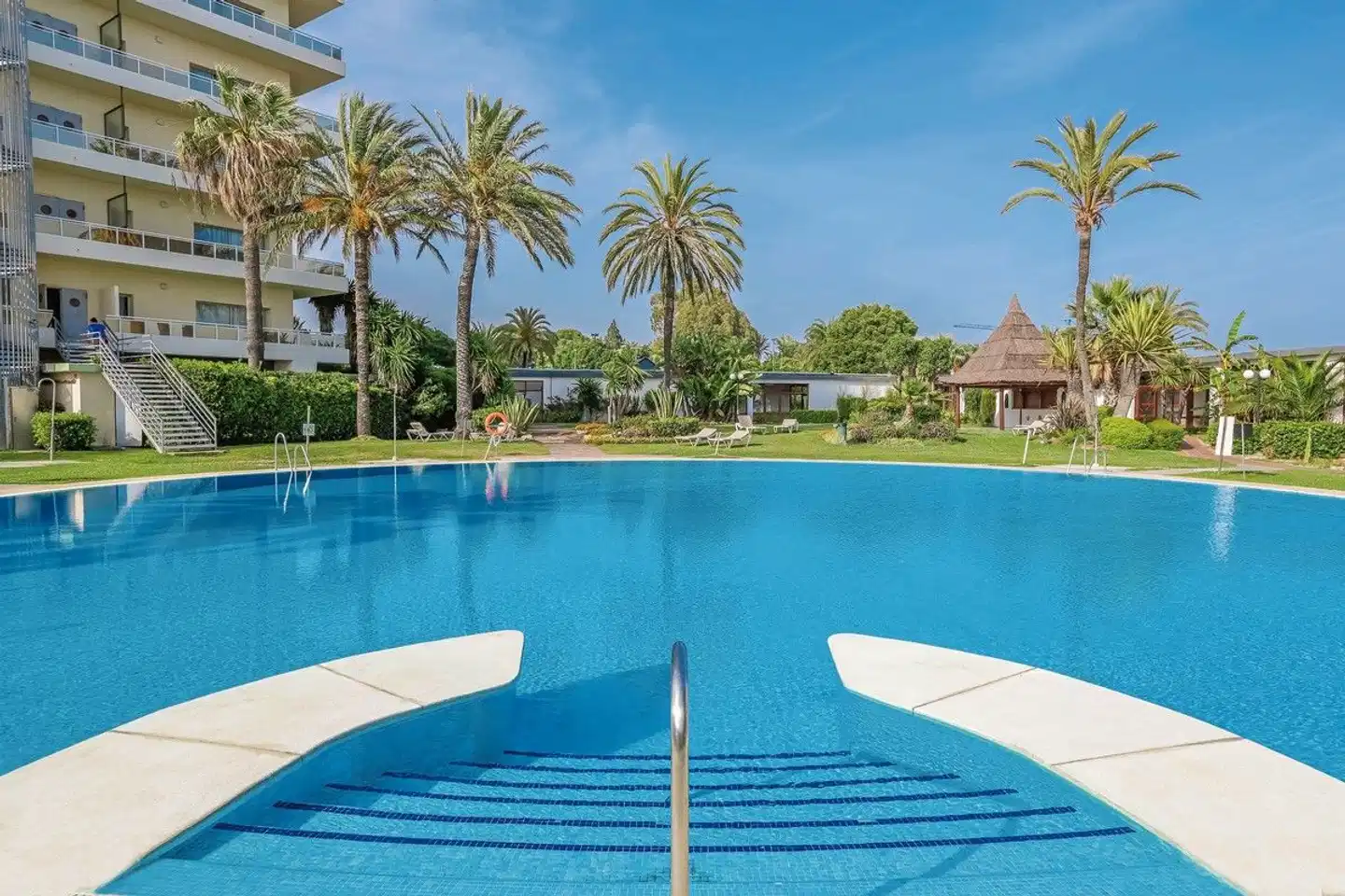 Sol Marbella Estepona · Atalaya Park Pool
