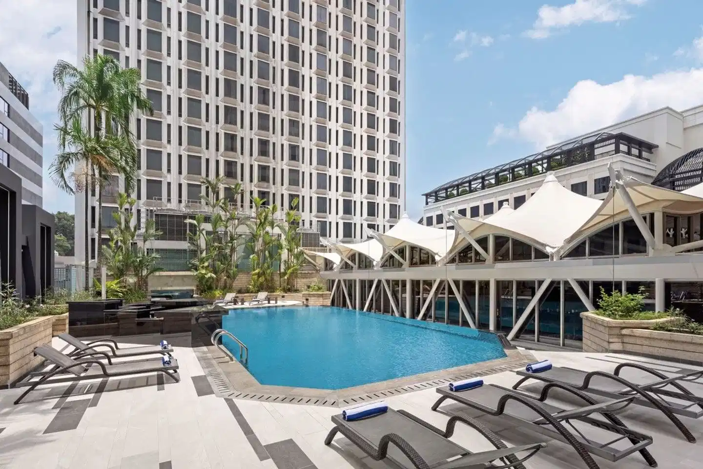 Wyndham Singapore Hotel Pool