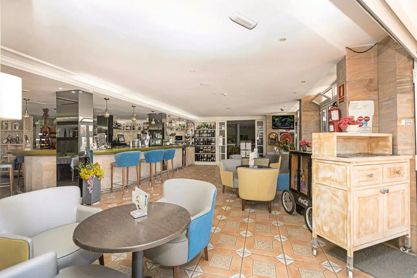 LIVVO Veril Playa Bar