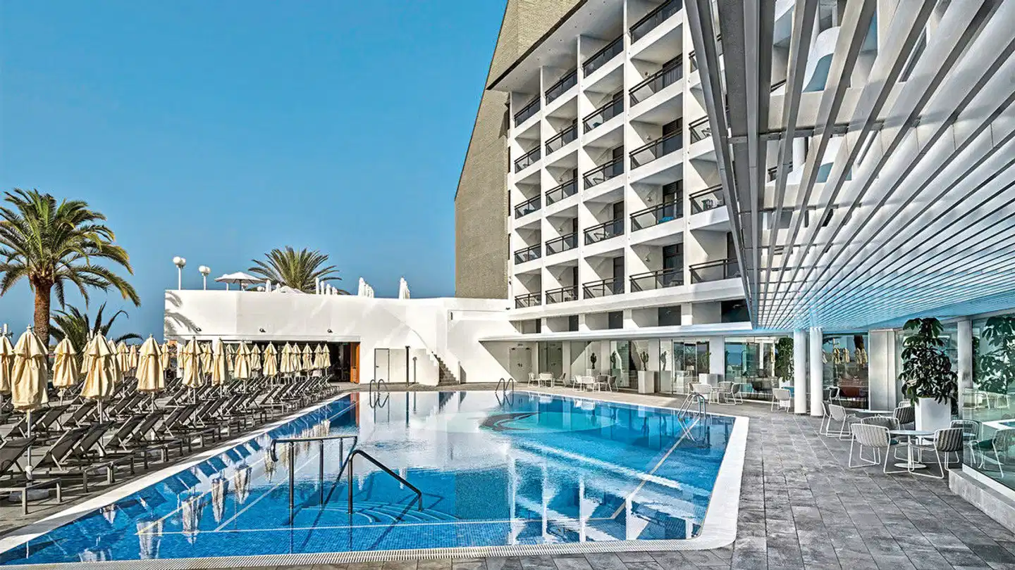 Don Gregory by Dunas Pool