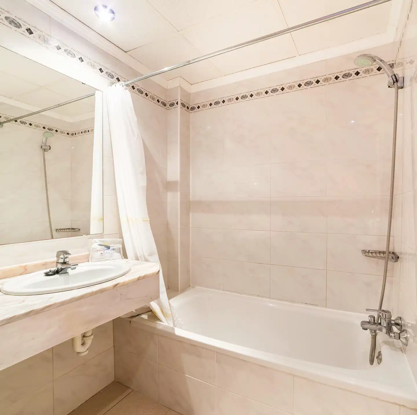 Globales Condes de Alcudia Badezimmer