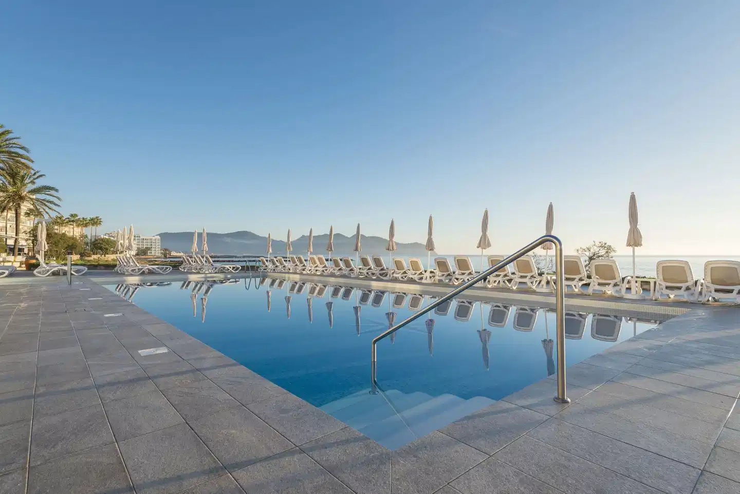 Hotel Atolon & Kaafu Beach Club Pool