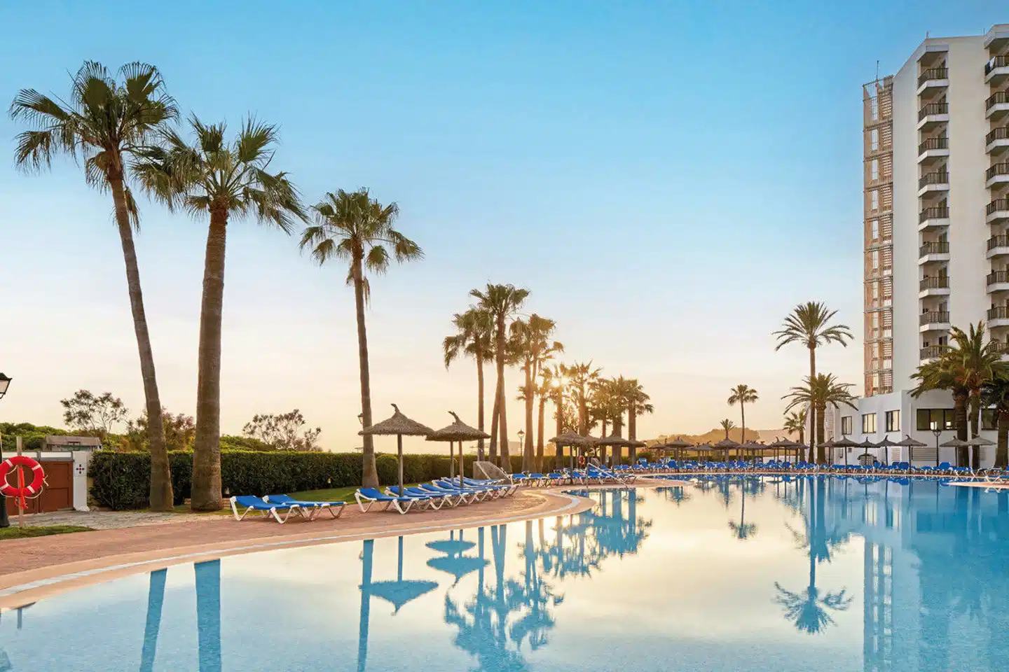 Sol Milanos Pingüinos Pool