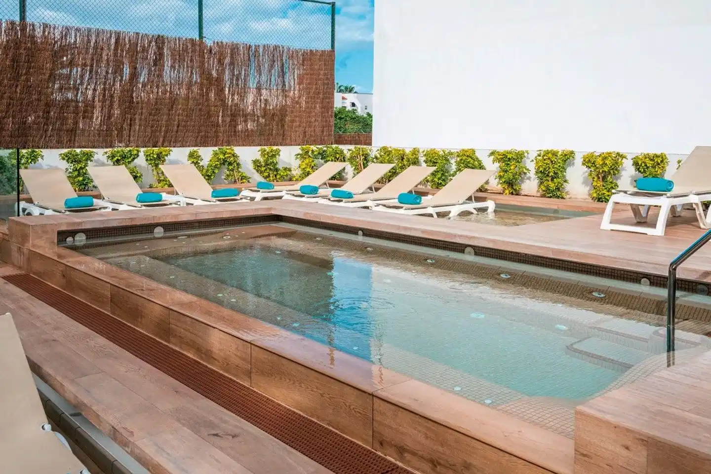 Iberostar Waves Las Dalias Pool