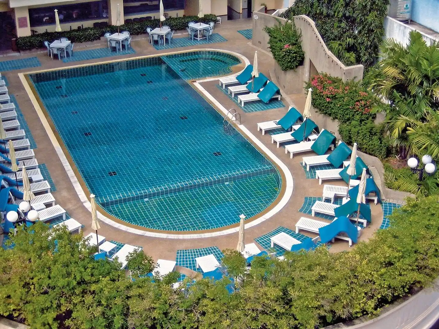 Long Beach Cha Am Resort Pool