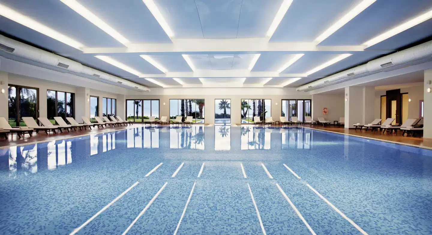 Akra Antalya Hallenbad