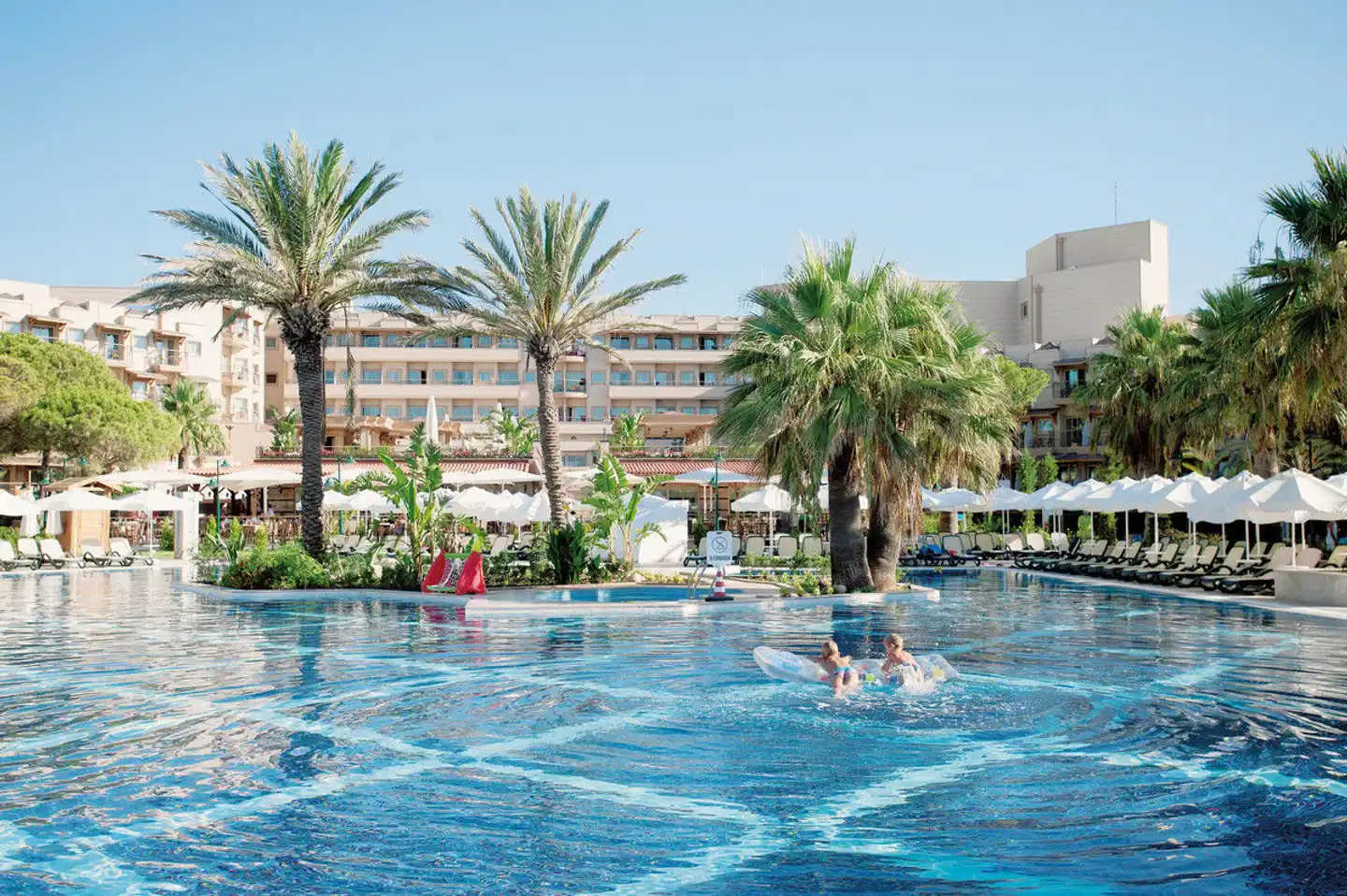 Crystal Tat Beach Pearl Collection Pool