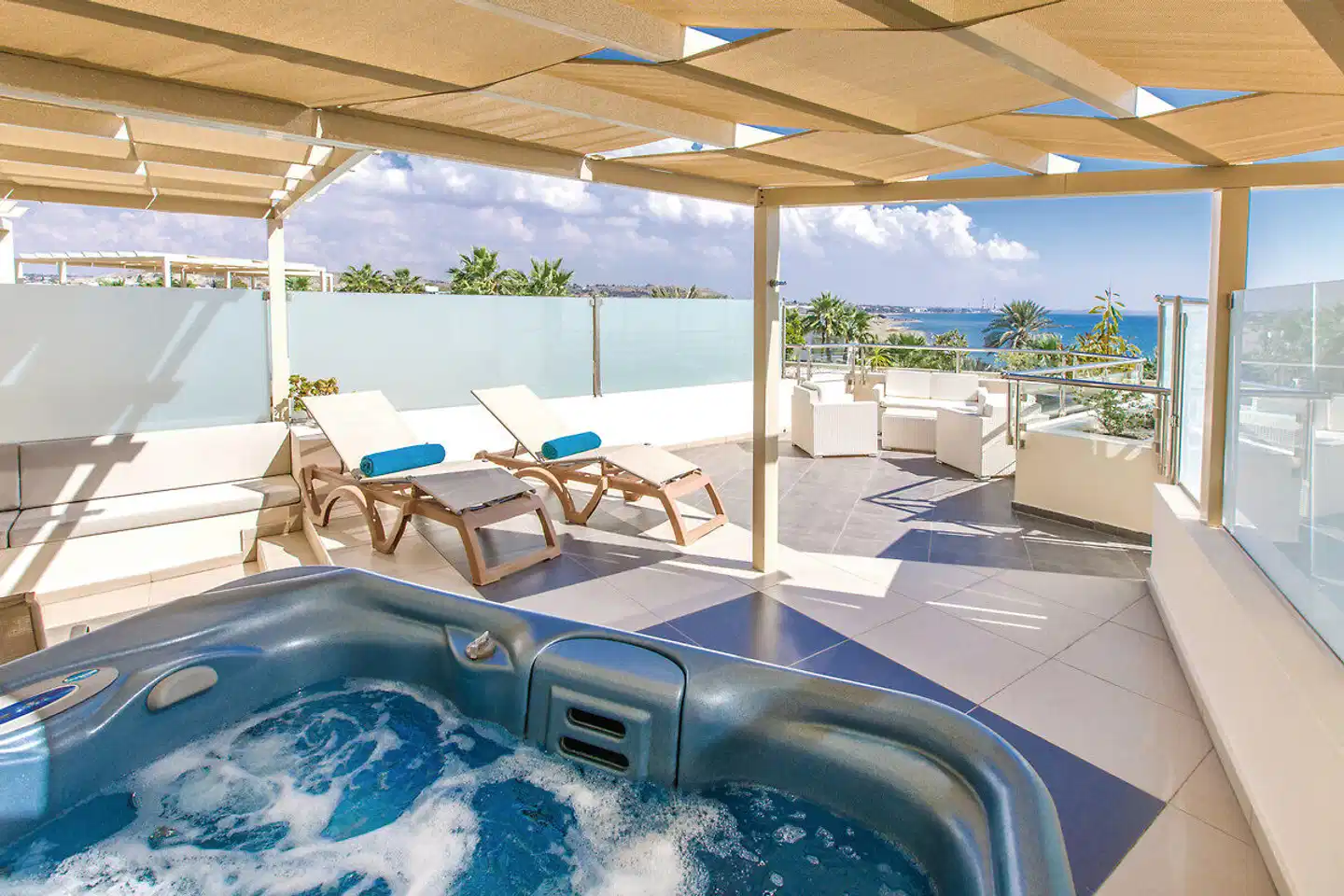 The Golden Bay Beach Terrasse