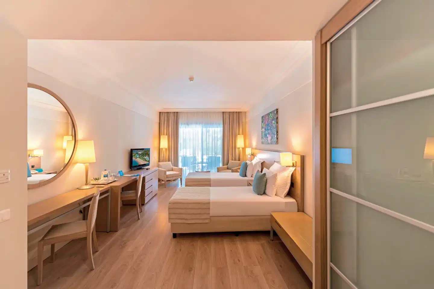 Turquoise Hotel Wohnbeispiel