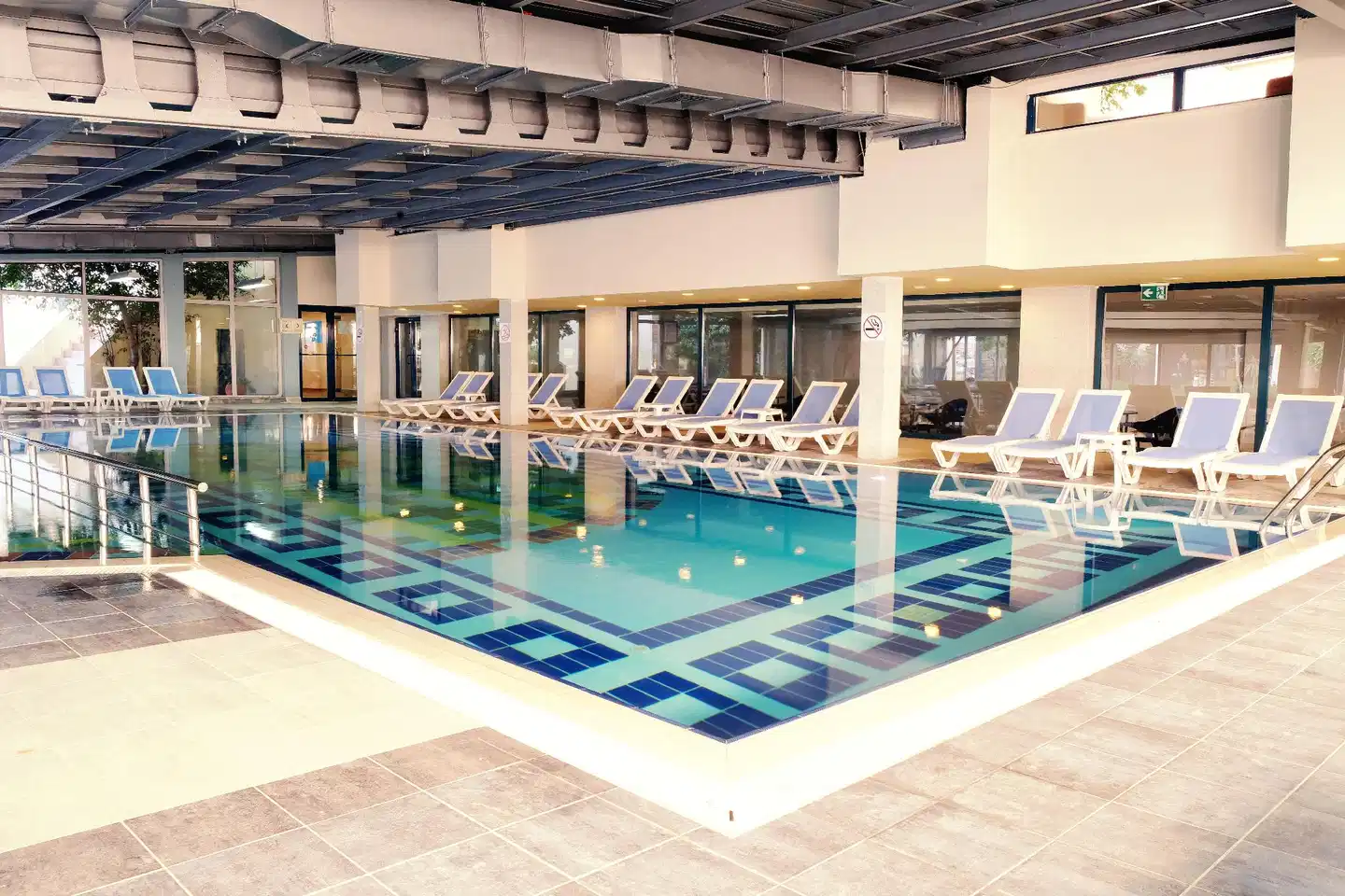 Le Jardin Resort INDOOR_POOL