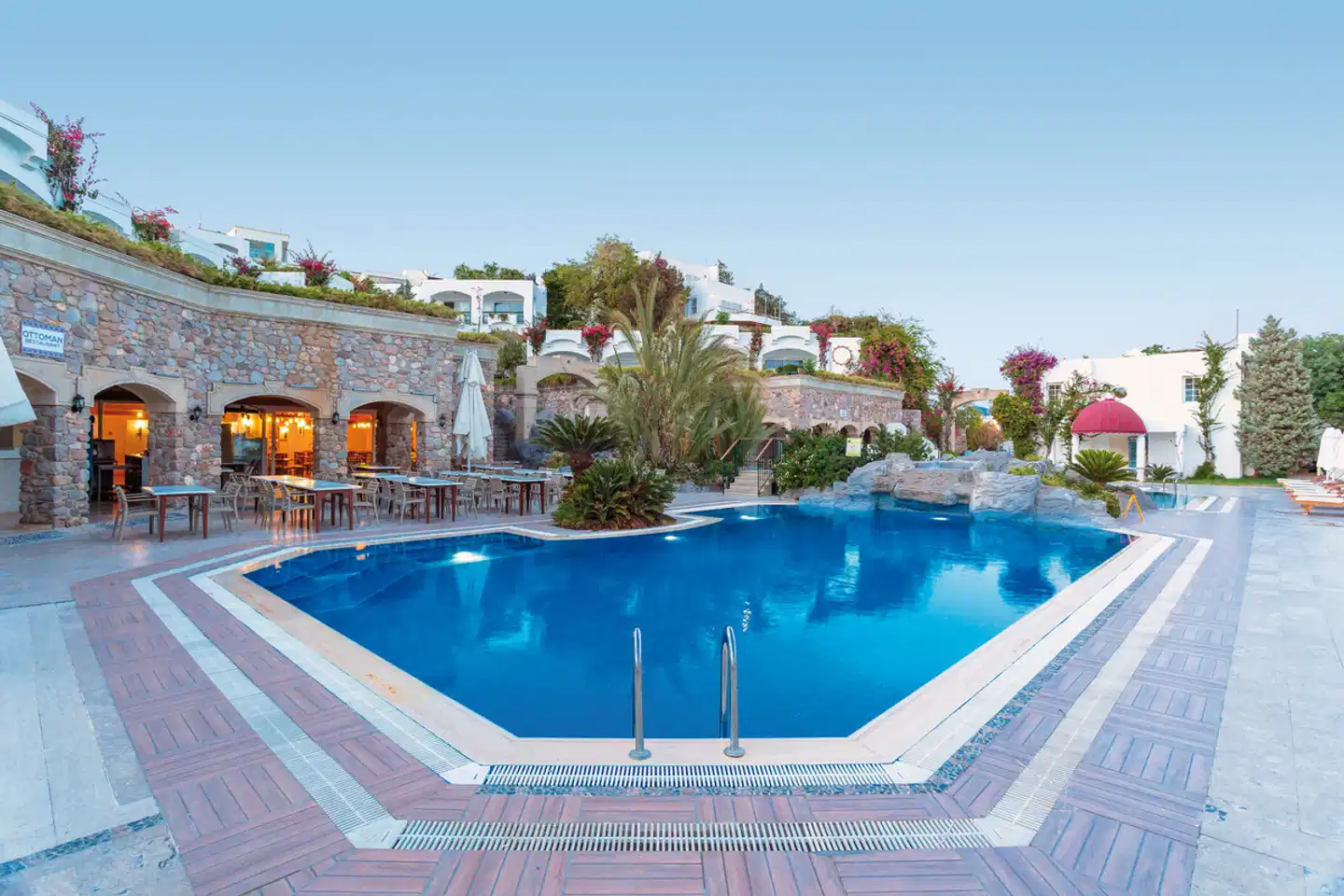 Royal Asarlik Beach Pool