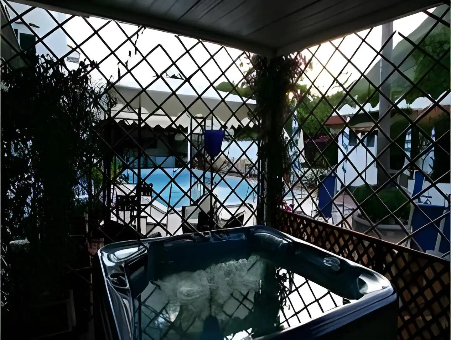 Lord Byron Hallenbad