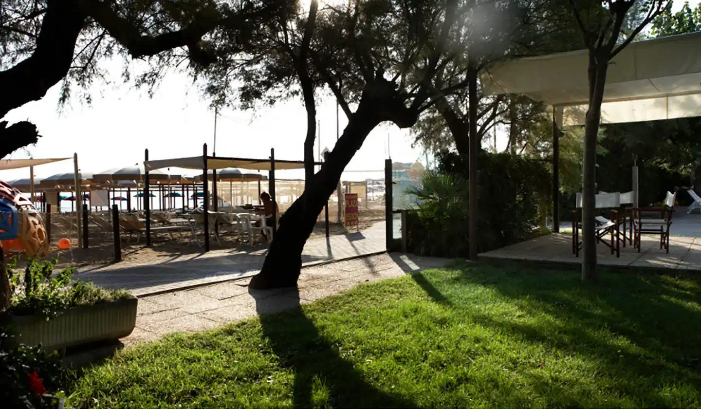 Alexandra Plaza Hotel Garten