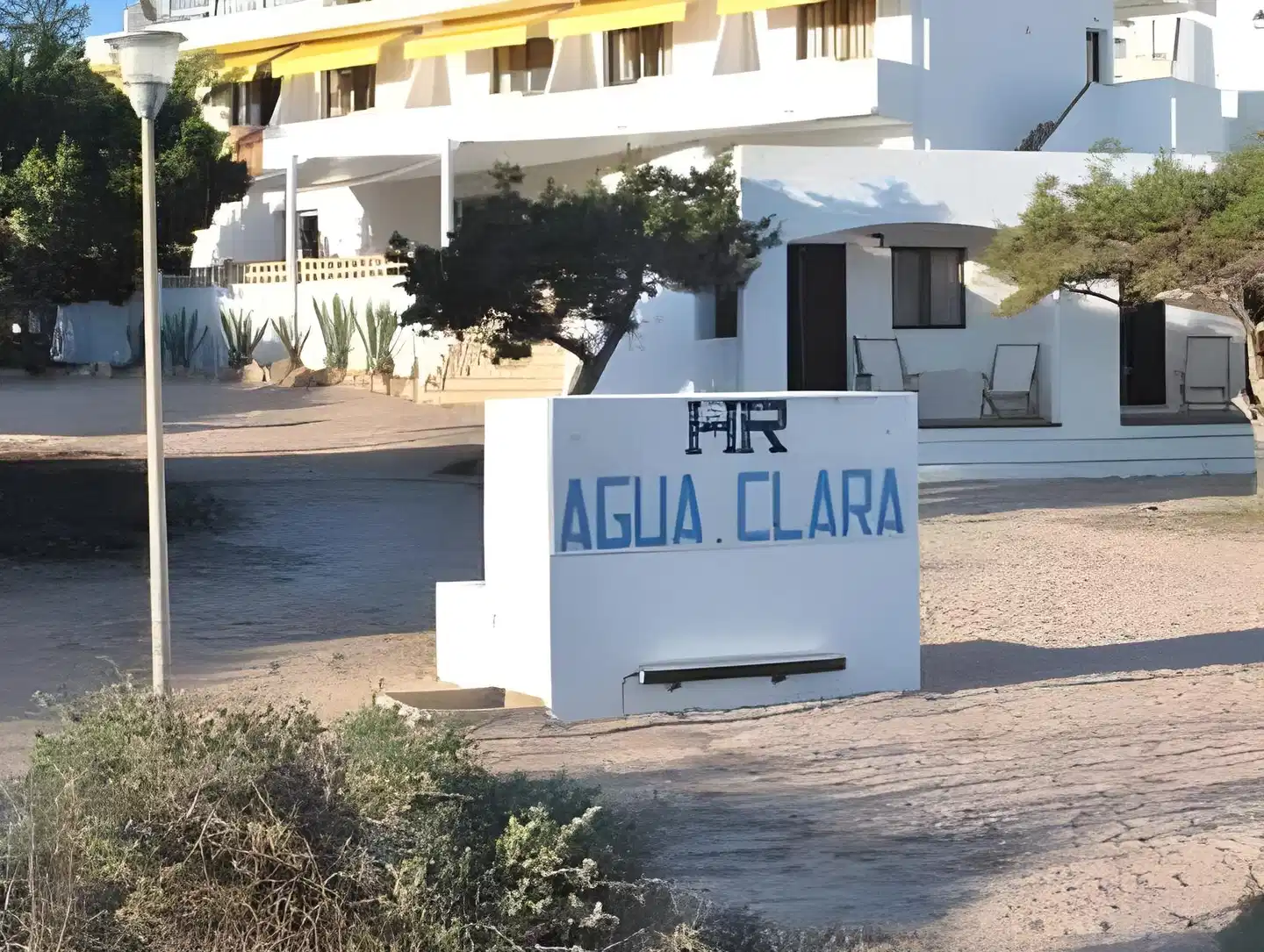 Aigua Clara Hostal Aussenansicht