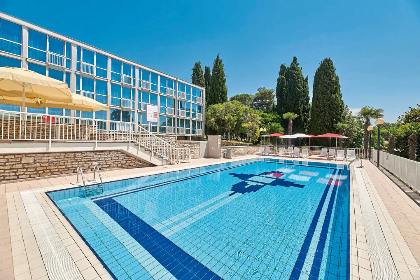 Zorna Plava Laguna Pool