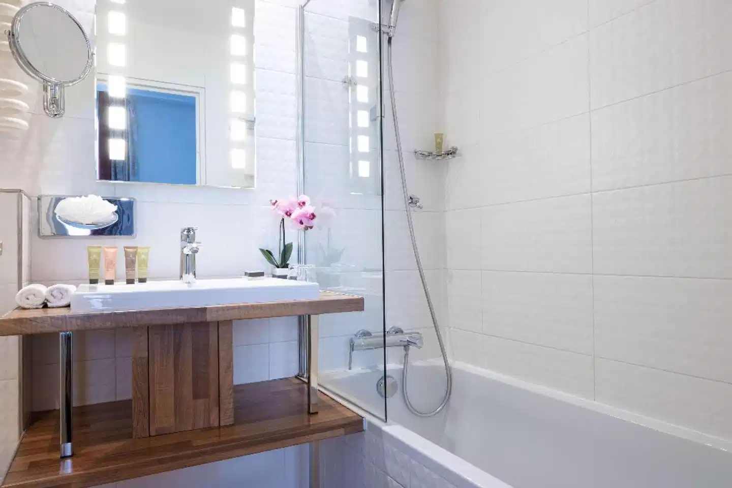 Bradford Elysées - Astotel Badezimmer