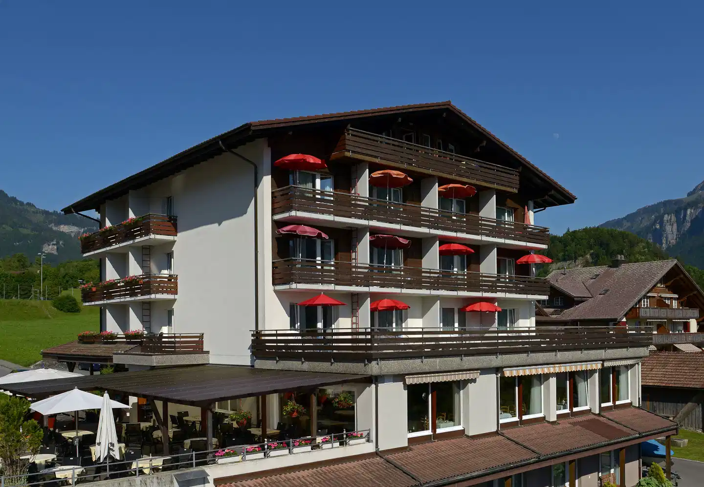 Hotel Brienz Aussenansicht