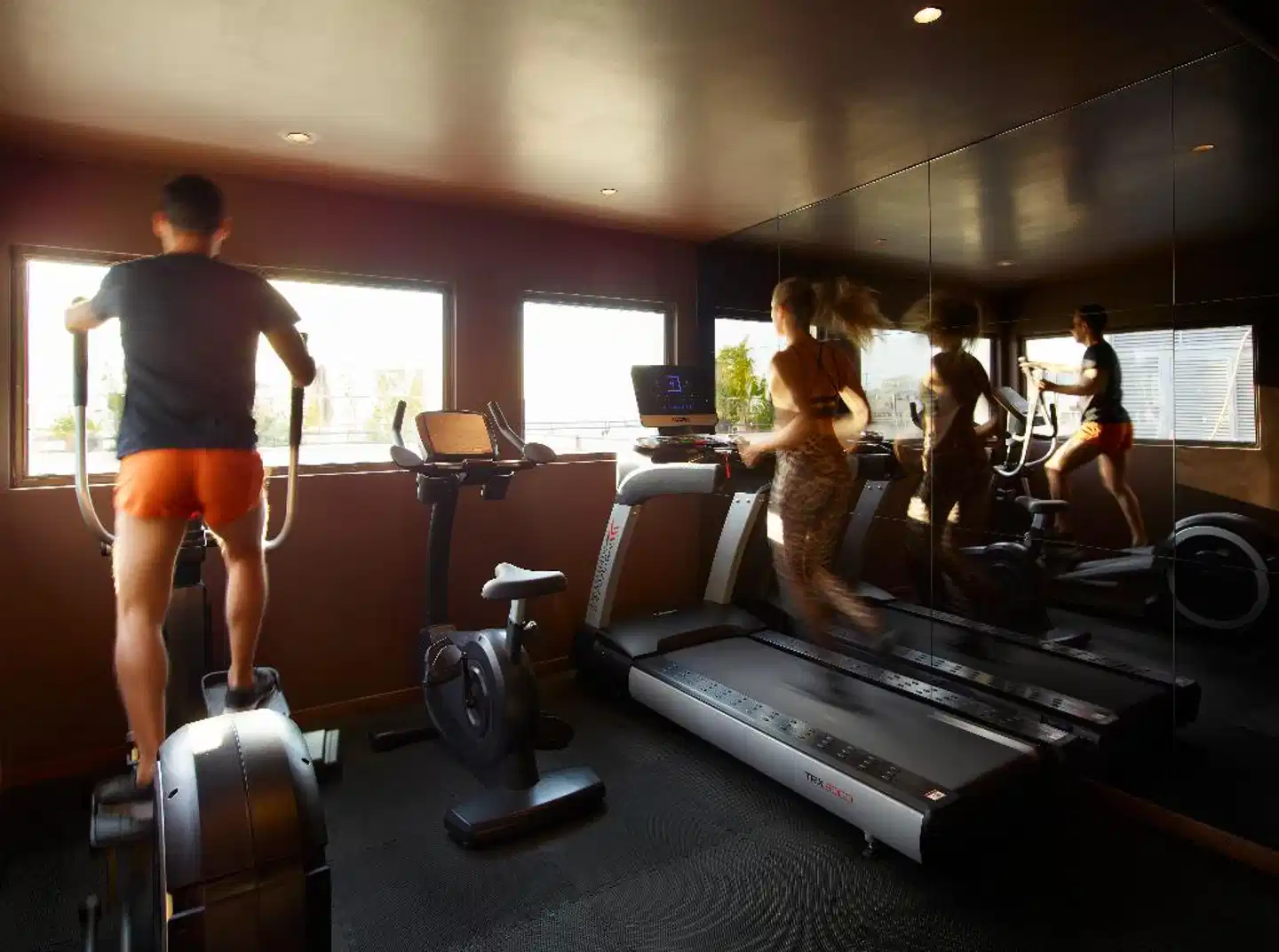 Brown Acropol by Brown Hotels Bar