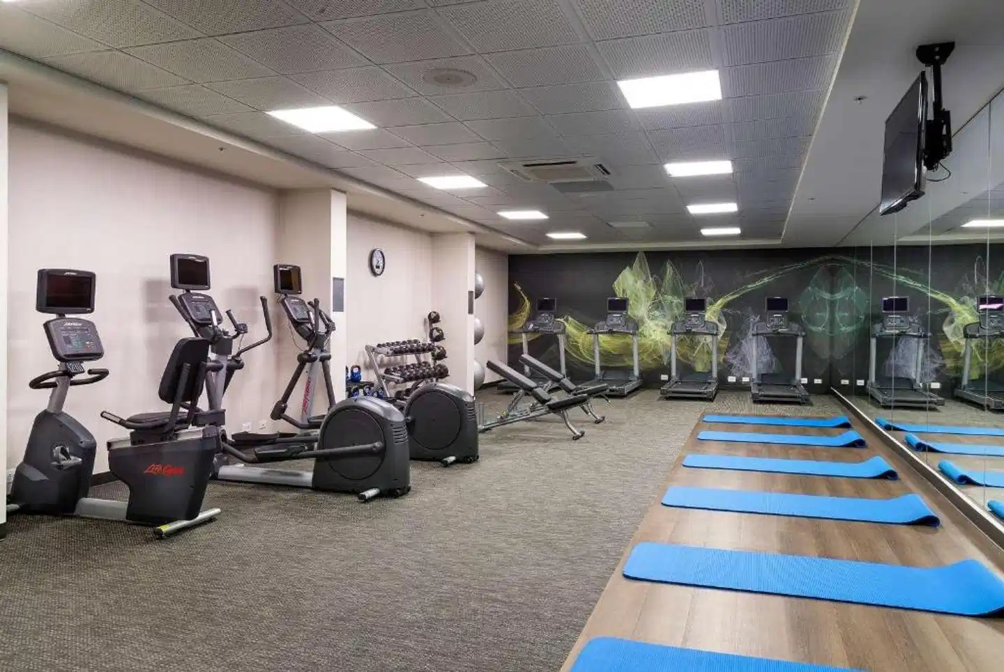 Wyndham Garden at Niagara Falls Sport und Entertainment