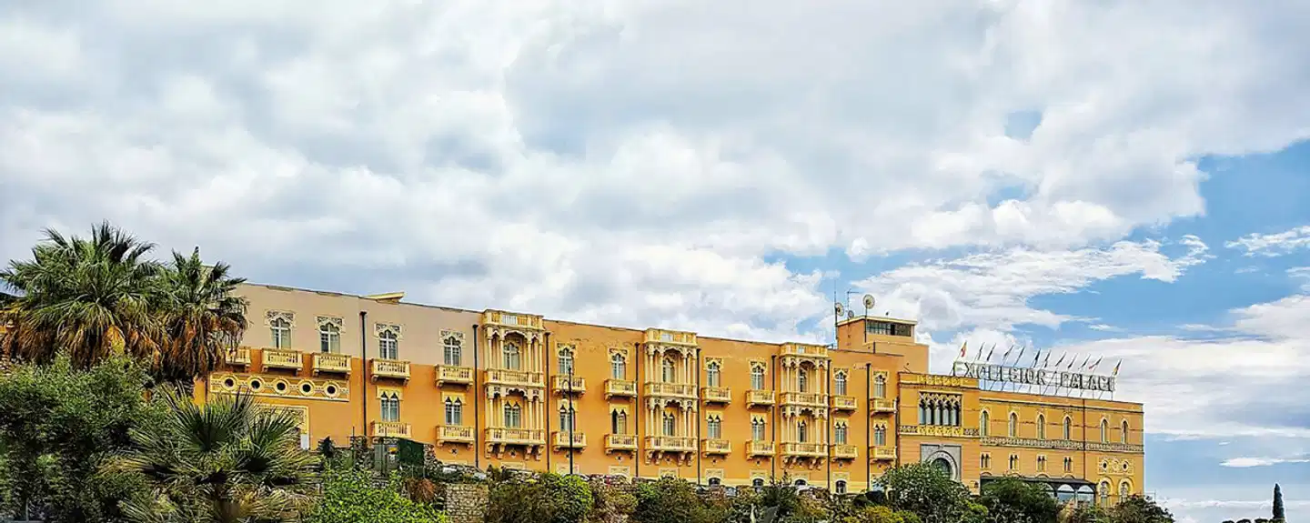 Excelsior Palace Aussenansicht