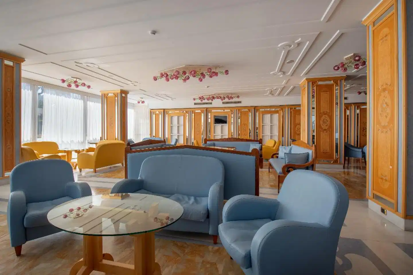 Grand Hotel Flora Lobby