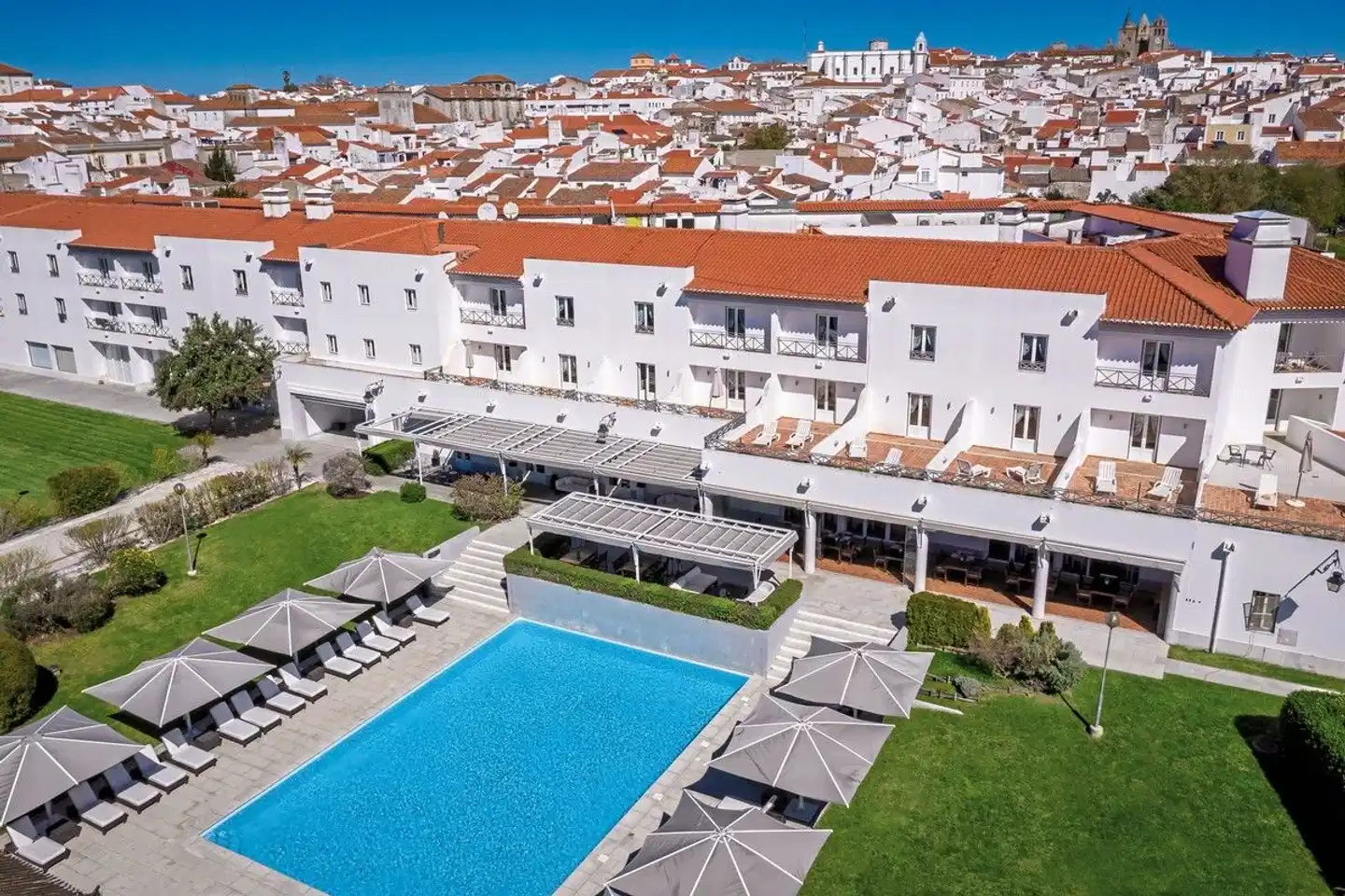 M'ar de Ar Muralhas Aussenansicht