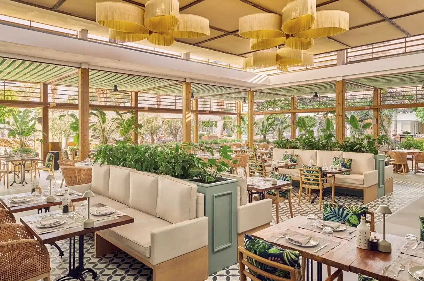 METT Marbella - Estepona Lobby