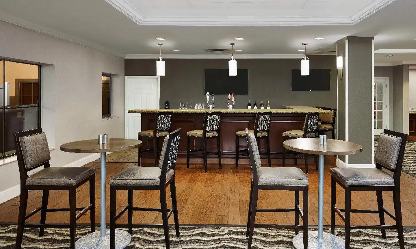 Staybridge Suites Orlando Airport South Bar
