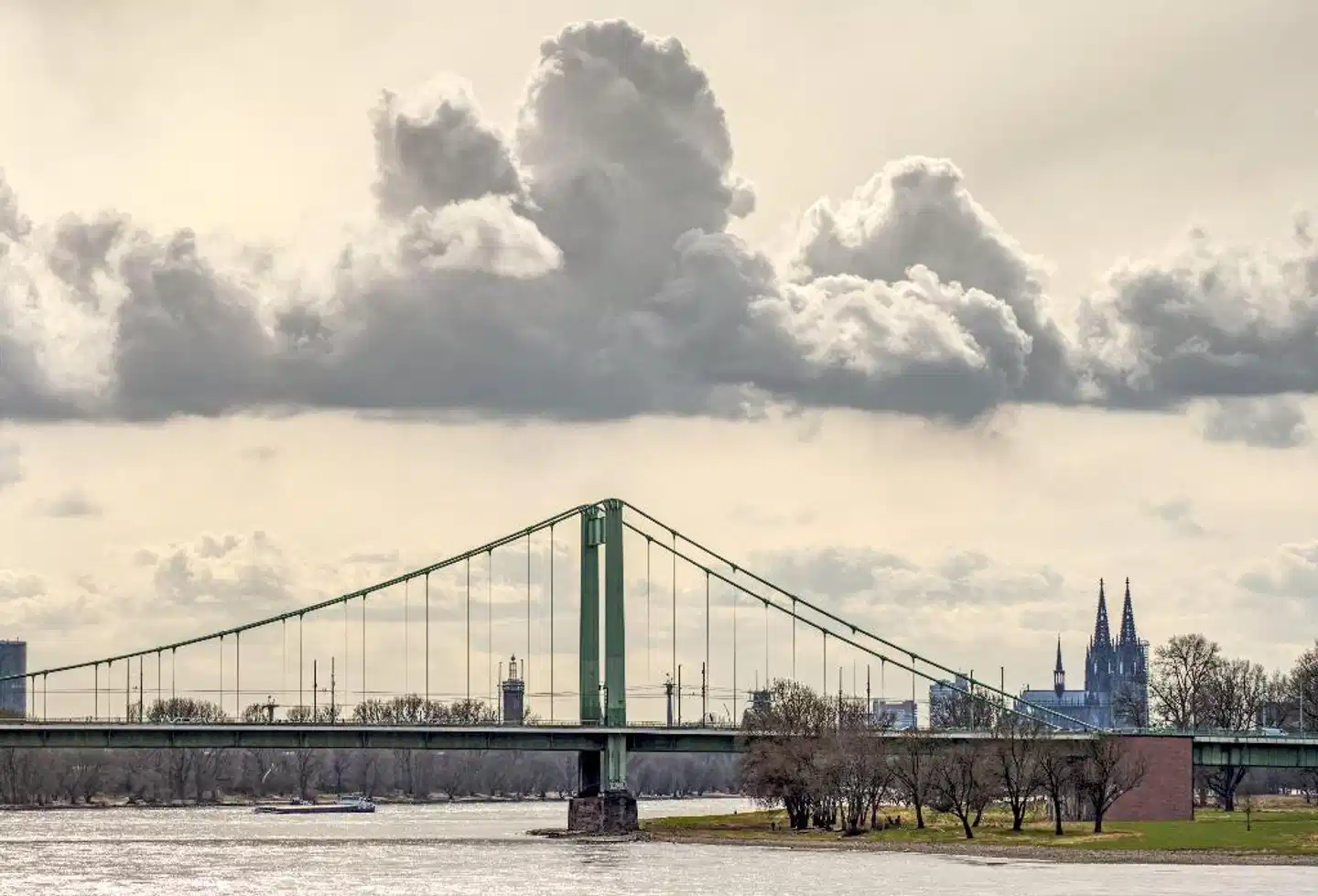 Holiday Inn Express Köln-Mülheim Sport und Entertainment