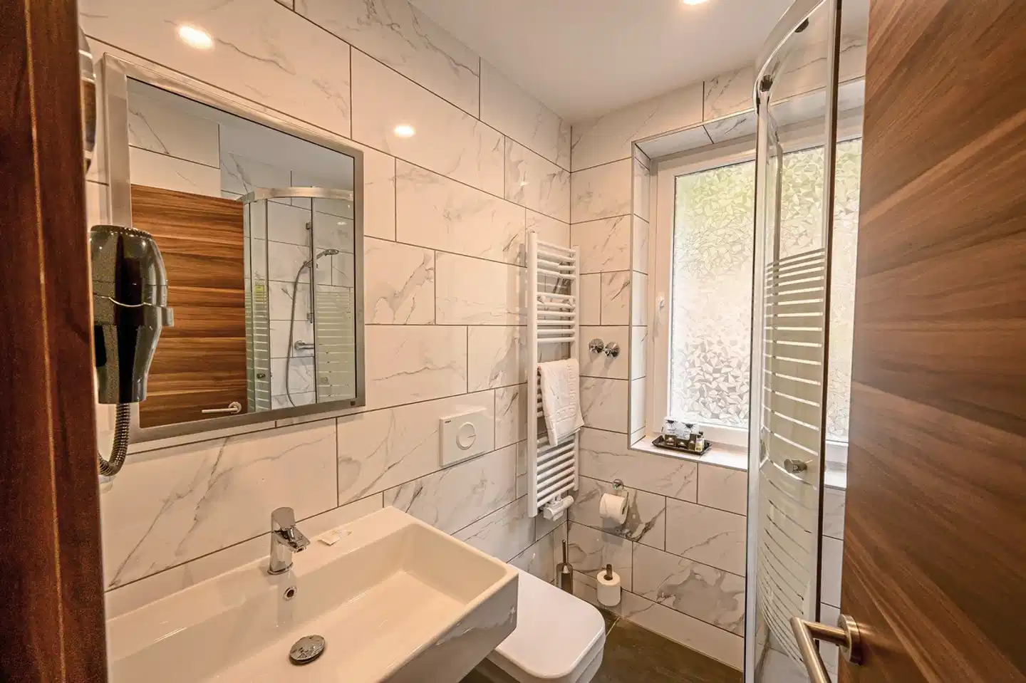 Hotel Schwarzbachtal Badezimmer