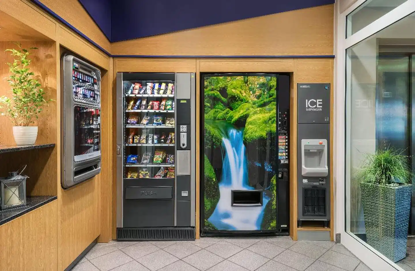 Holiday Inn Express Köln-Mülheim Lobby