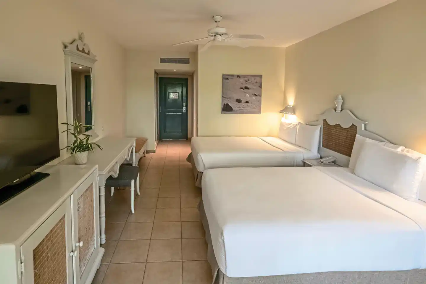 Iberostar Waves Costa Dorada Wohnbeispiel