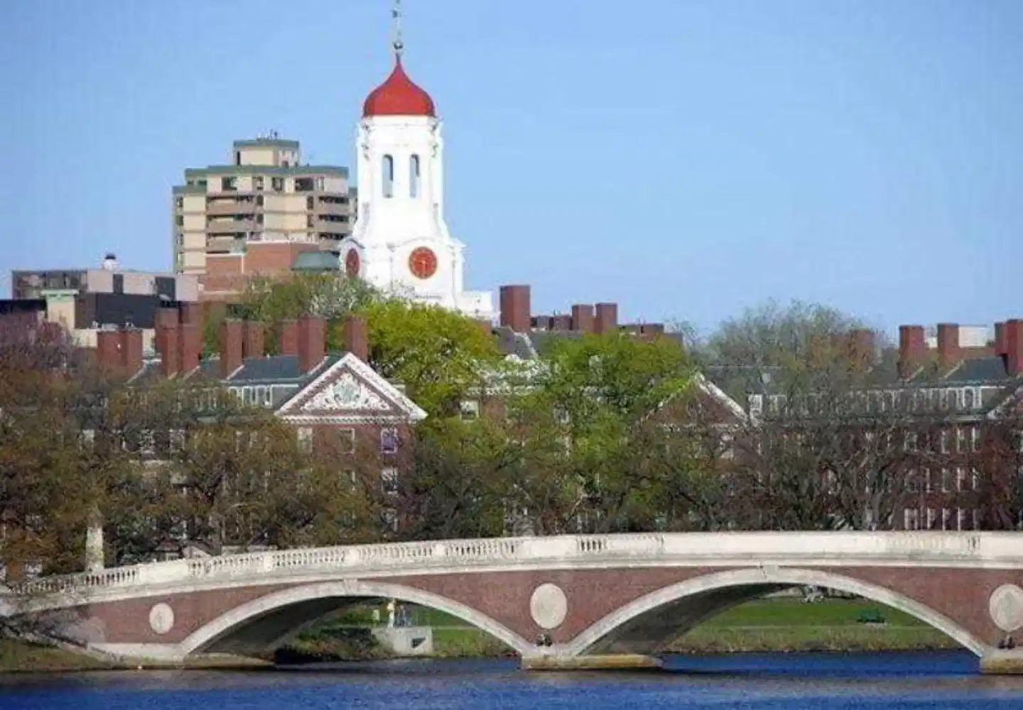 Courtyard by Marriott Boston Cambridge Sport und Entertainment