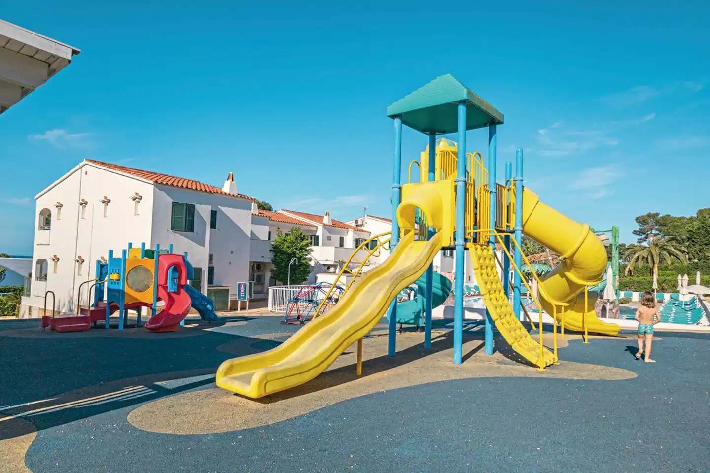 Seth Mestral & Llebeig Sport und Entertainment