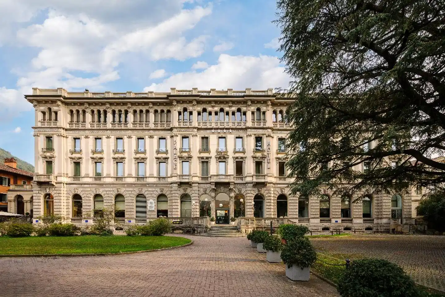 Palace Hotel & Centro Congressi Aussenansicht