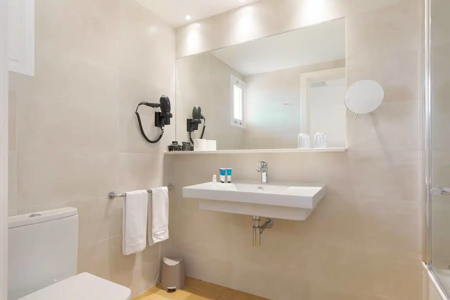 AluaSun Mediterráneo Badezimmer