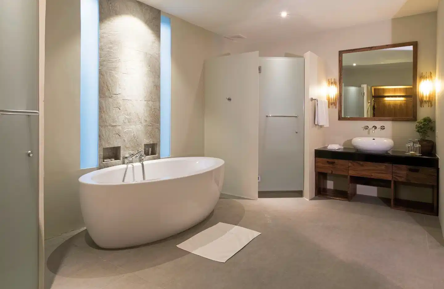 Bluewater Maribago Beach Resort Badezimmer