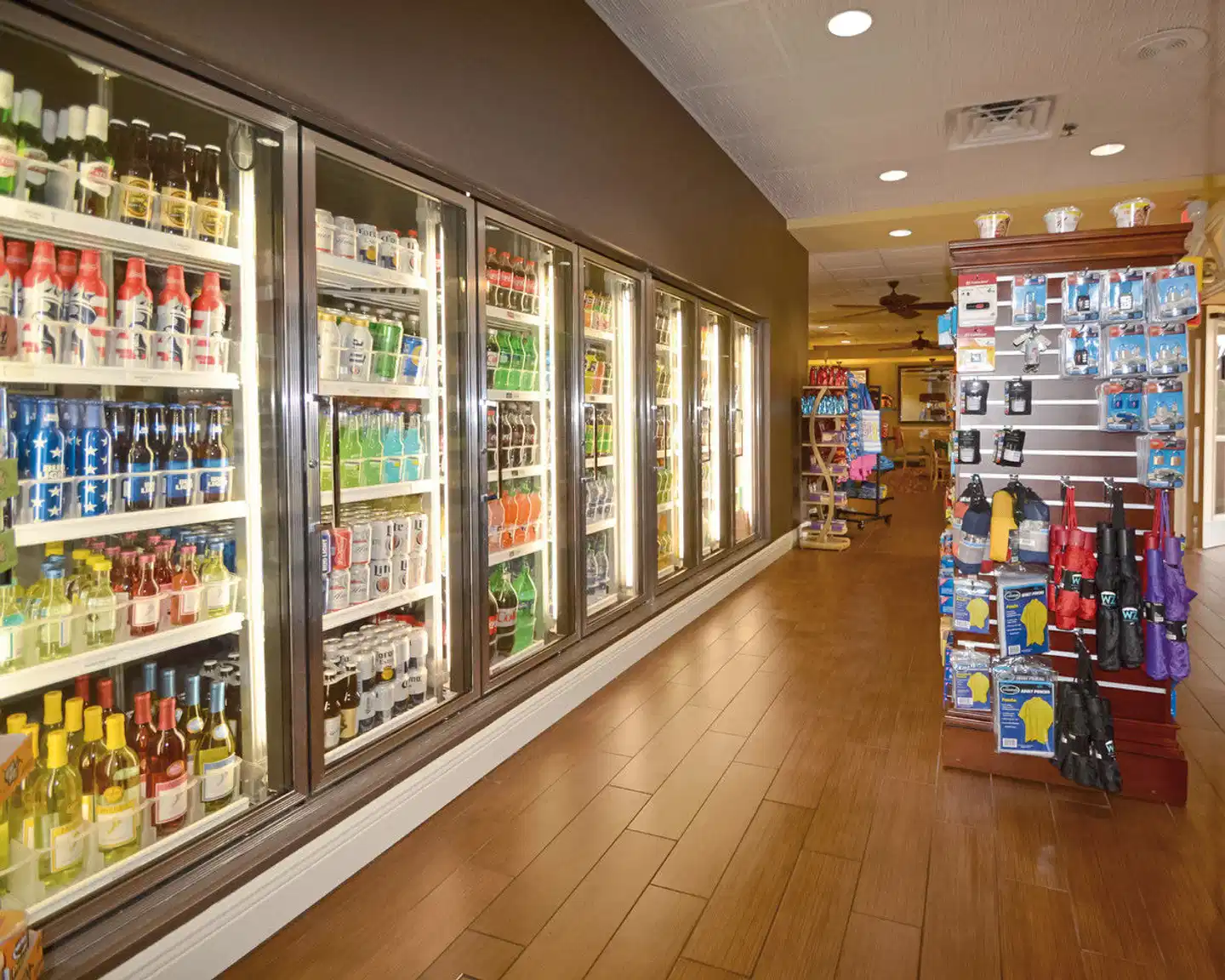 Rosen Inn closest to Universal Bar