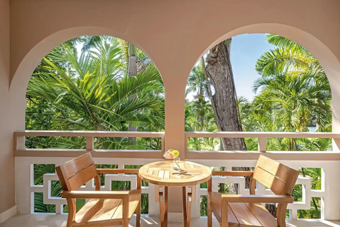 Couples Sans Souci Terrasse