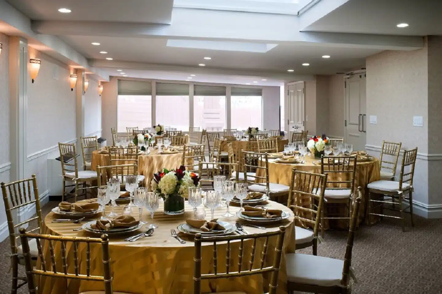 The Lucerne New York Restaurant