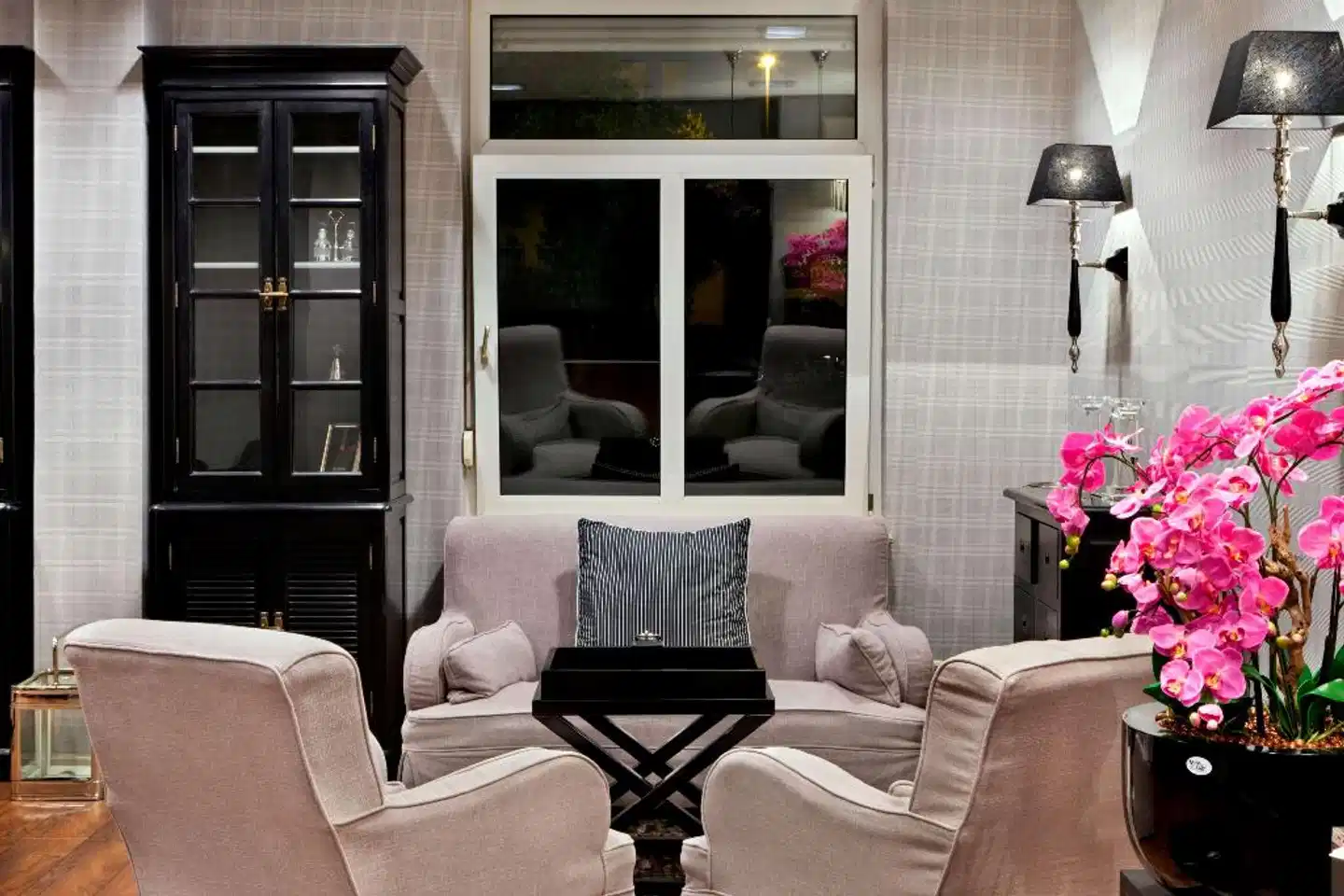 TRYP By Wyndham Luebeck Aquamarin Lobby