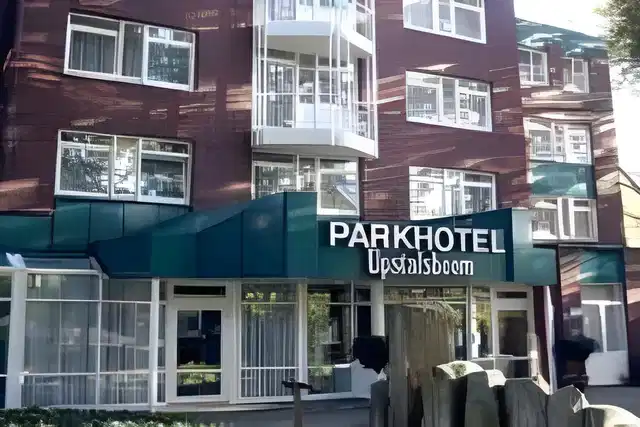Upstalboom Parkhotel Aussenansicht