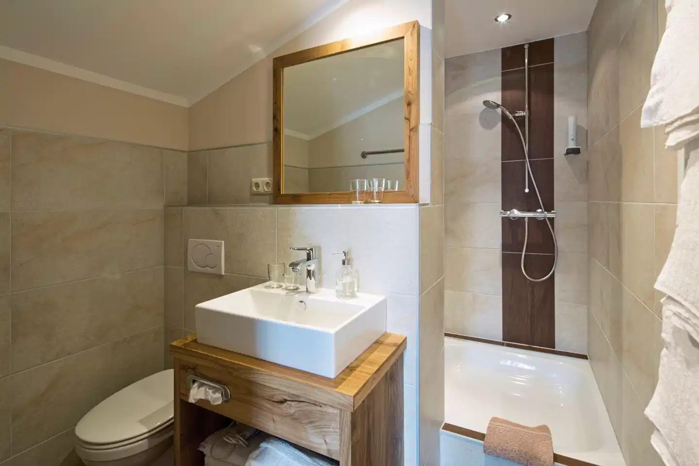 Obermair & Landhaus Sonntal Badezimmer