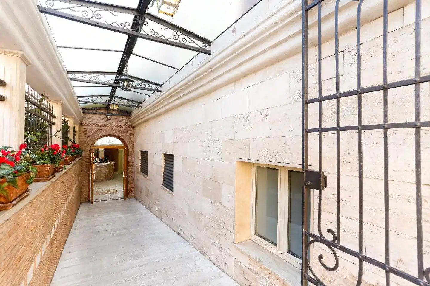 Tempio Di Pallade Hallenbad