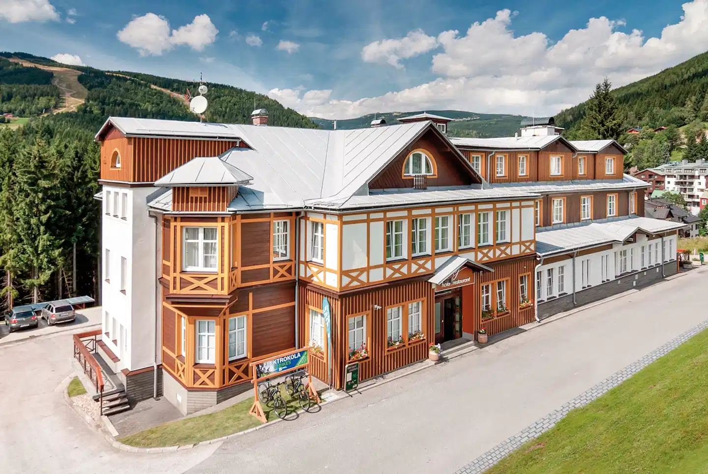 Hotel Snezka Aussenansicht